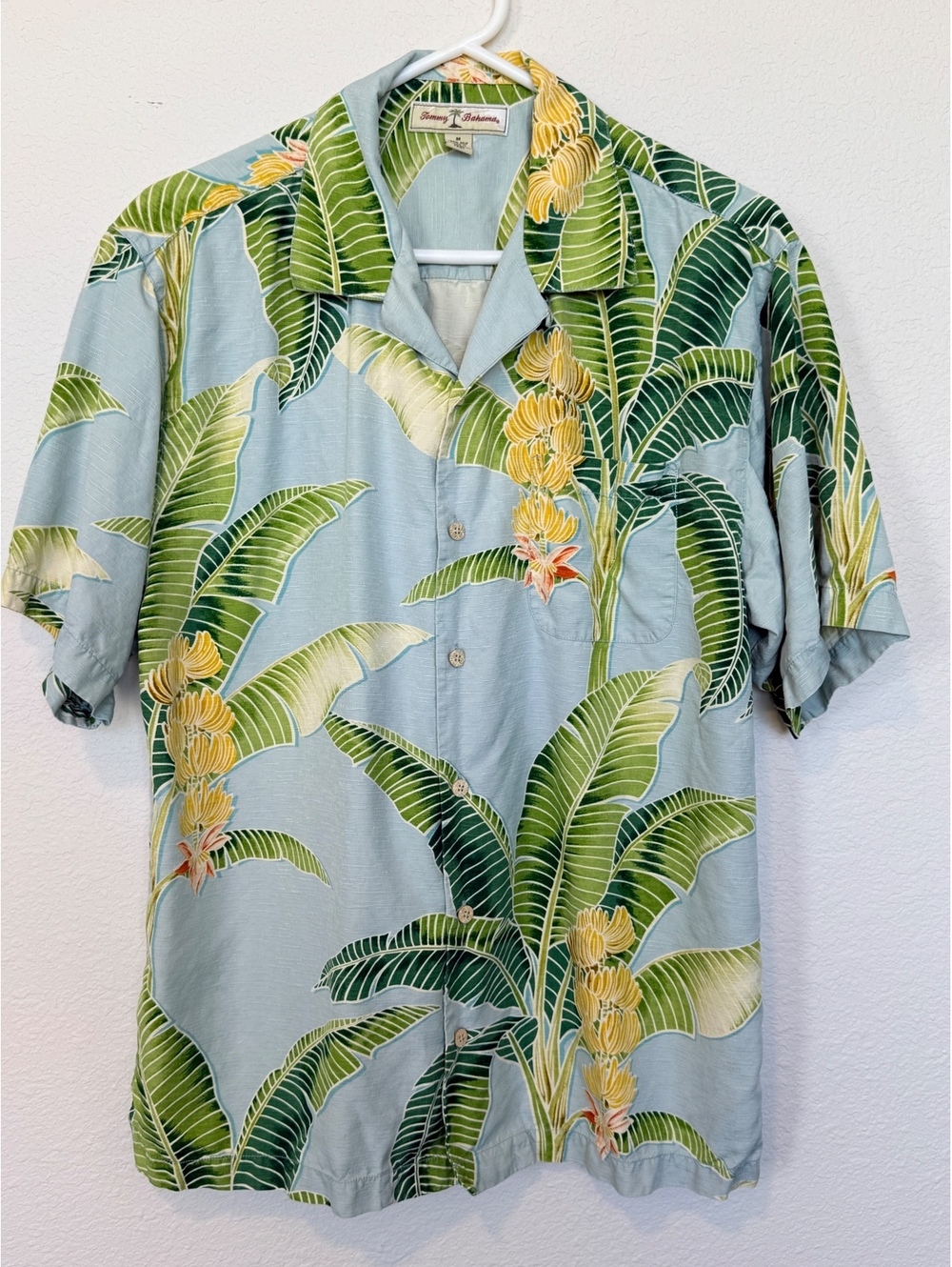 Tommy Bahama Men’s Medium 100% Silk Banana Leaf Hawaiian Camp Shirt Blue Floral